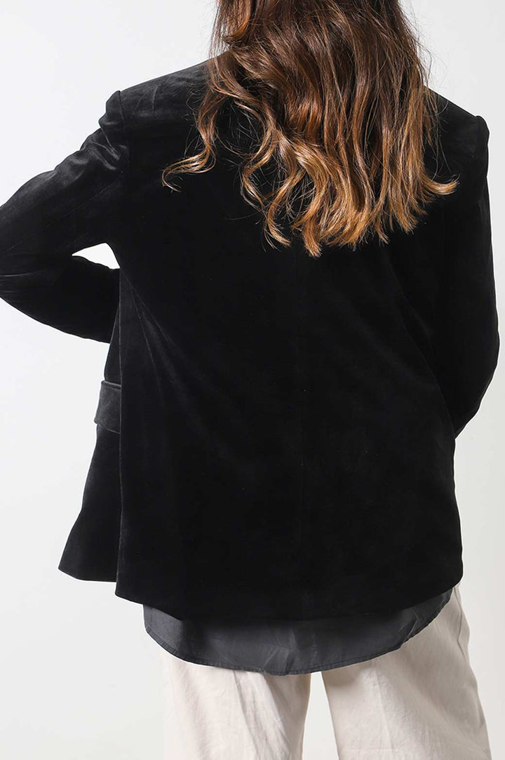 BLACK OVERSIZED VELVET BLAZER