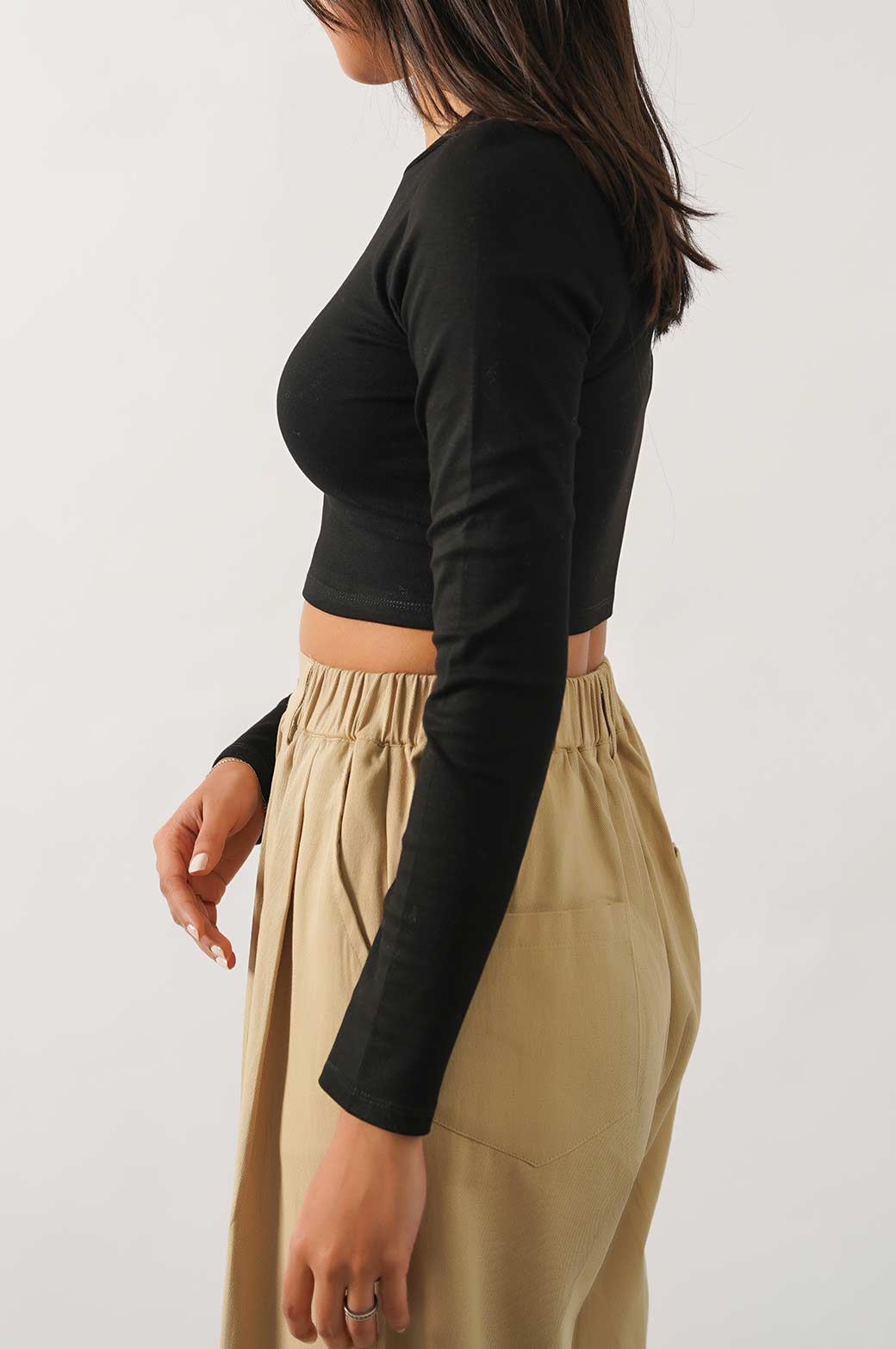 BLACK EVERYDAY CROPPED T-SHIRT