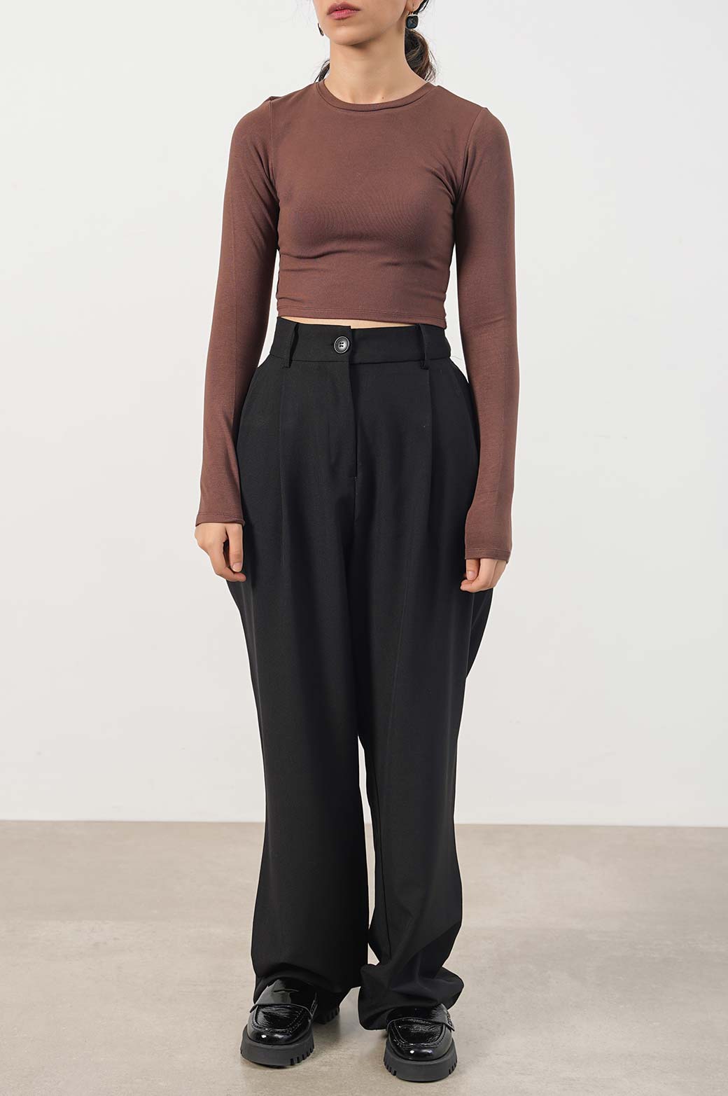 BROWN EVERYDAY CROPPED T-SHIRT