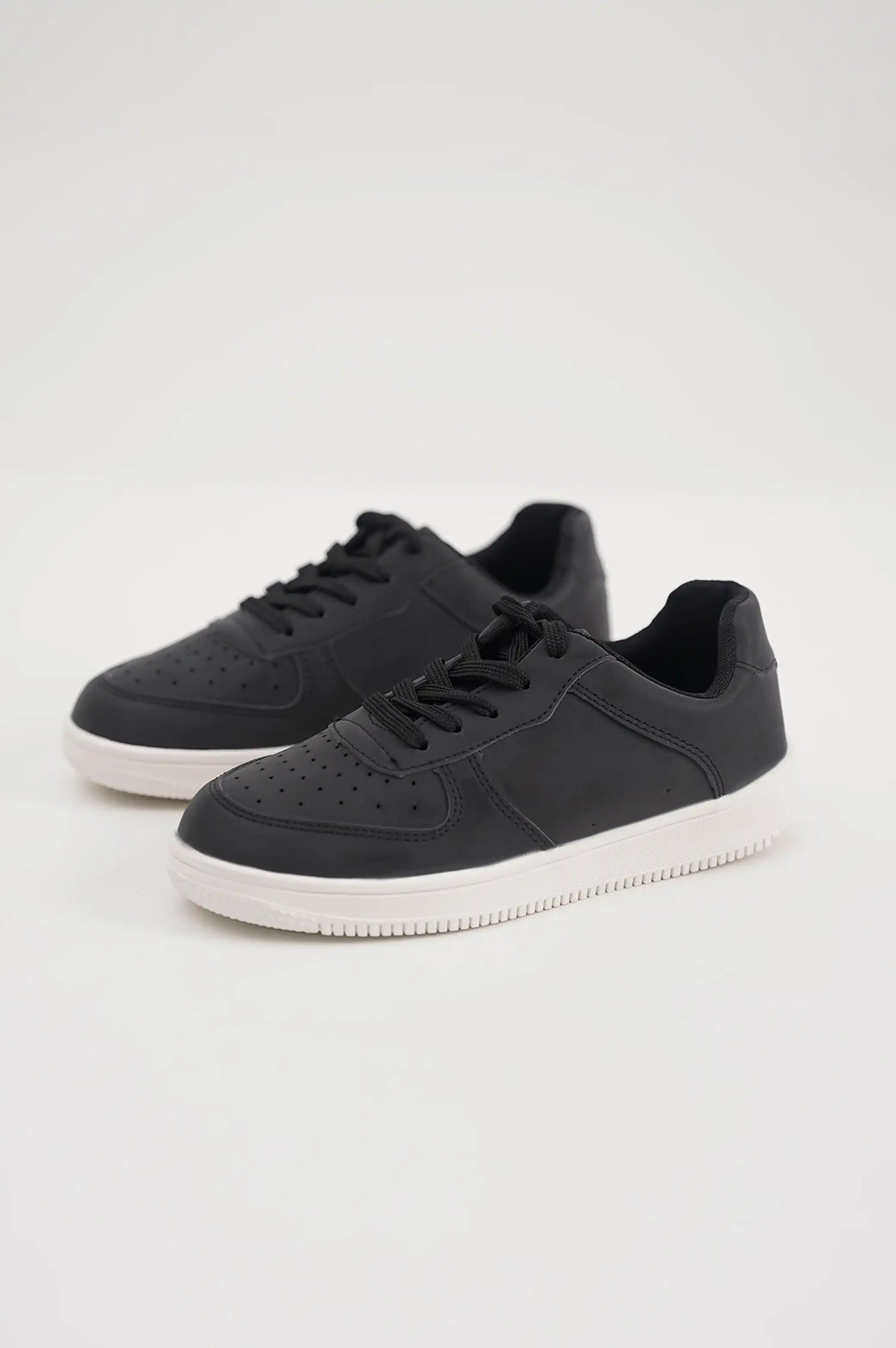 REFLECTIVE TRAINERS - YOUNG SNEAKERS