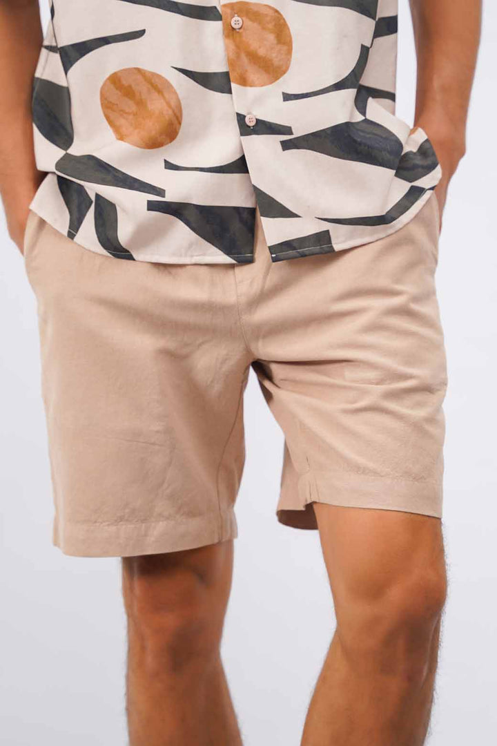 KHAKI BASIC SHORTS