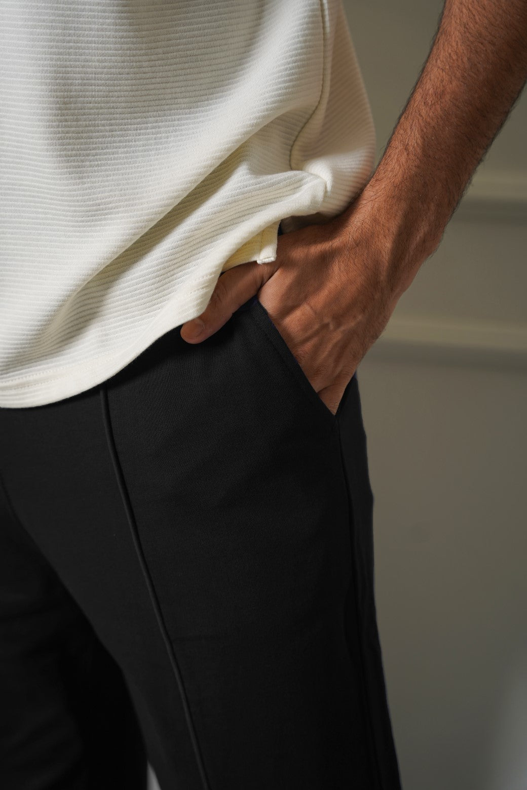 BLACK STRAIGHT FIT TROUSER