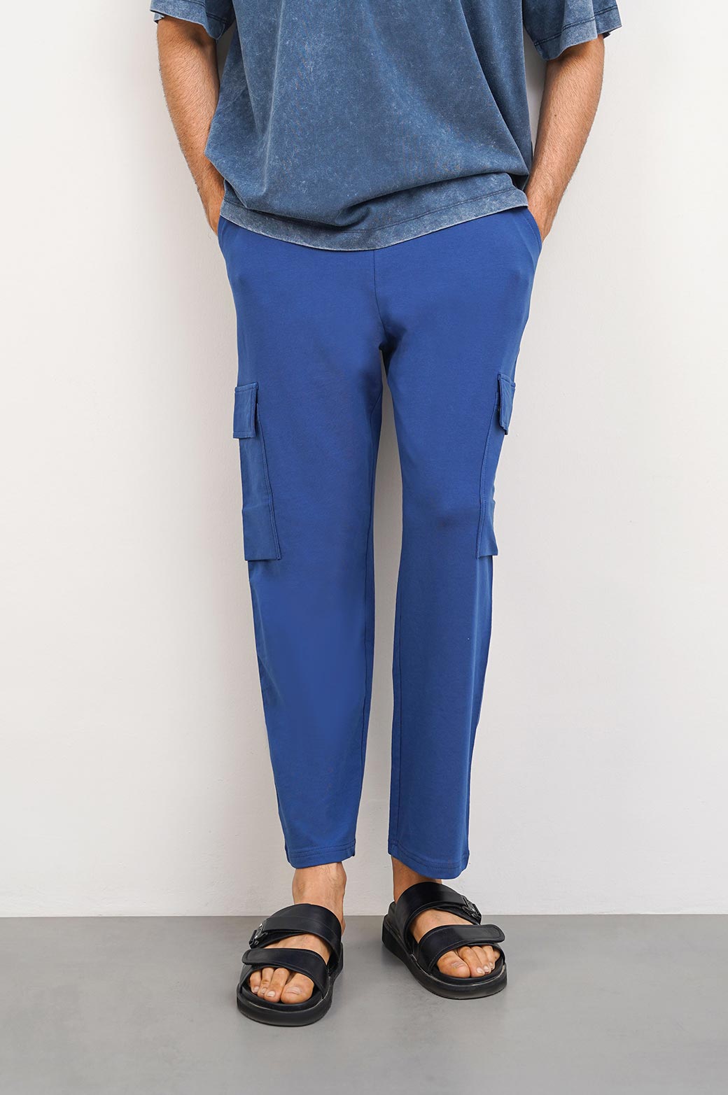 NAVY CARGO PANTS