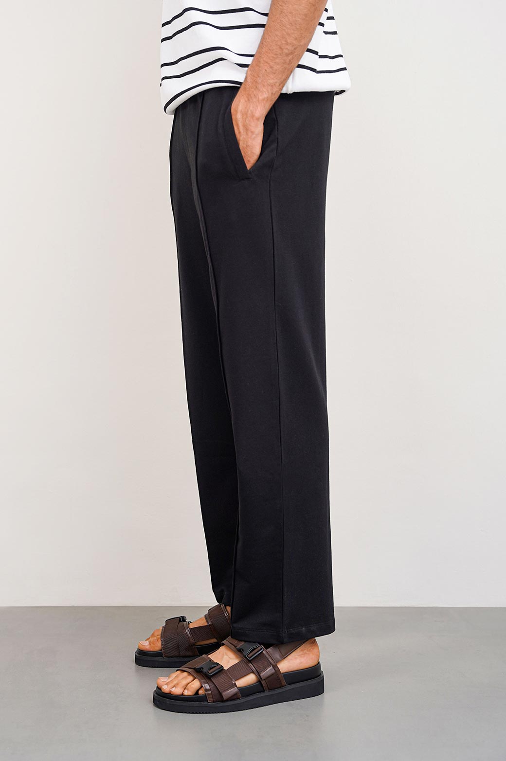 BLACK JOGGER WAIST TROUSERS