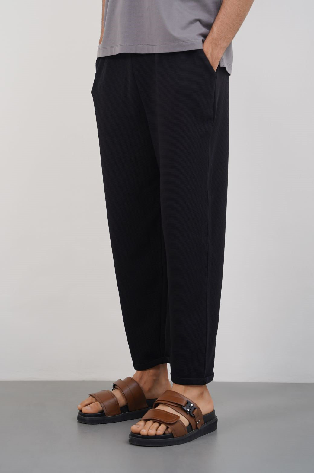 BLACK JACQUARD TURN-UP TROUSER