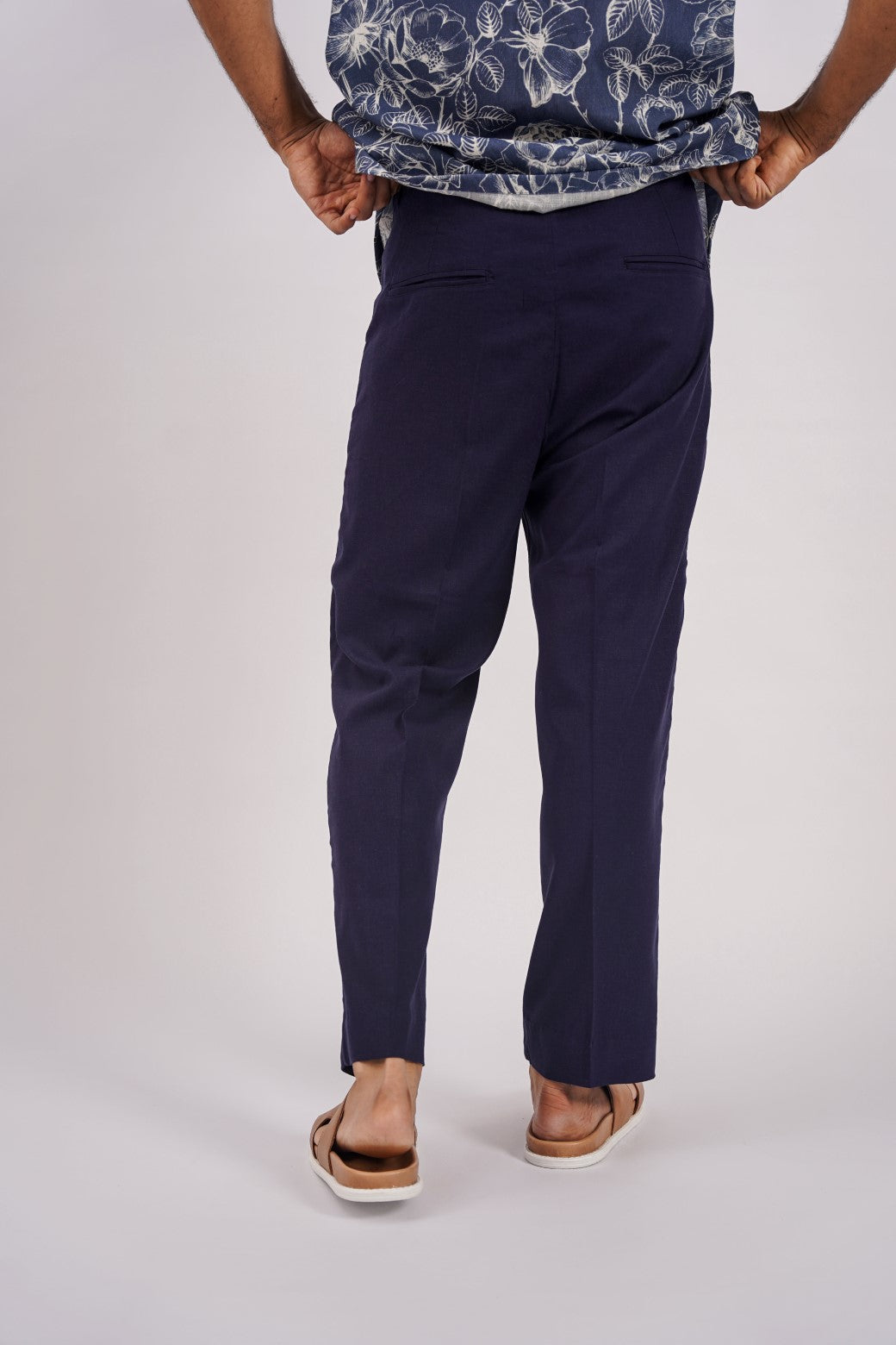 NAVY BASIC LINEN PANTS