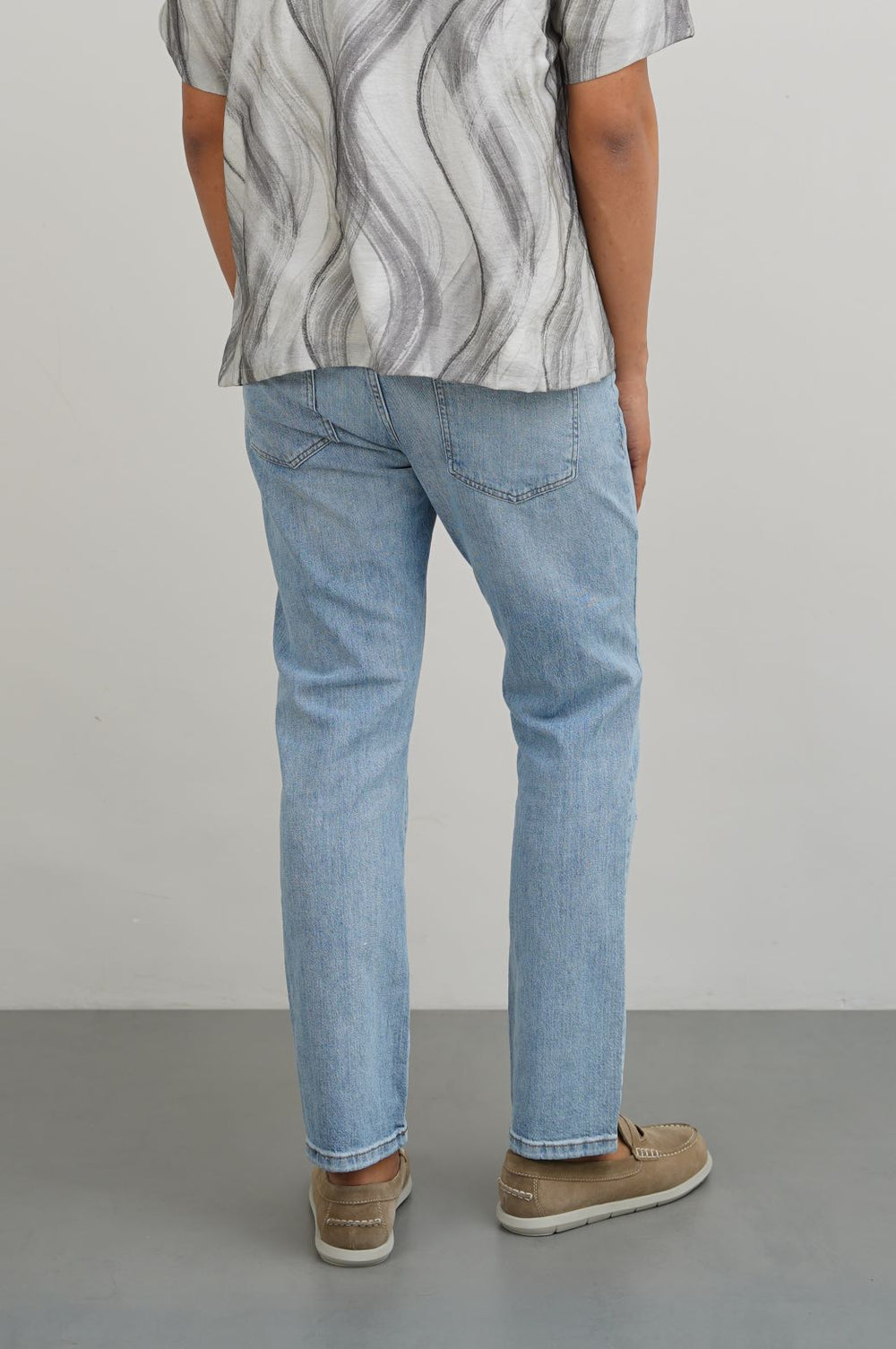 LIGHT BLUE CLASSIC STRAIGHT JEANS