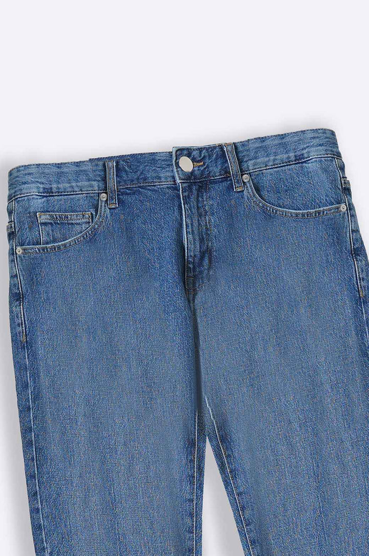 MID BLUE CLASSIC STRAIGHT JEANS