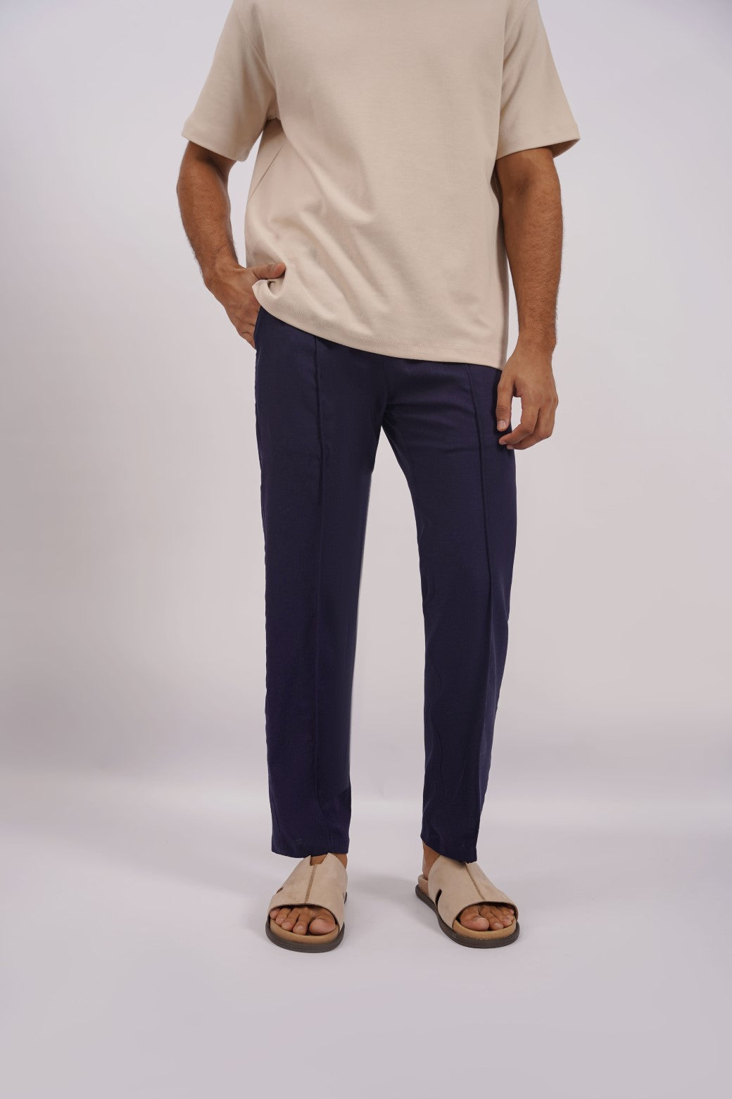 NAVY LINEN TAPERED PANTS