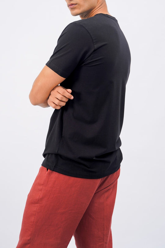 BLACK ROUND NECK T-SHIRT