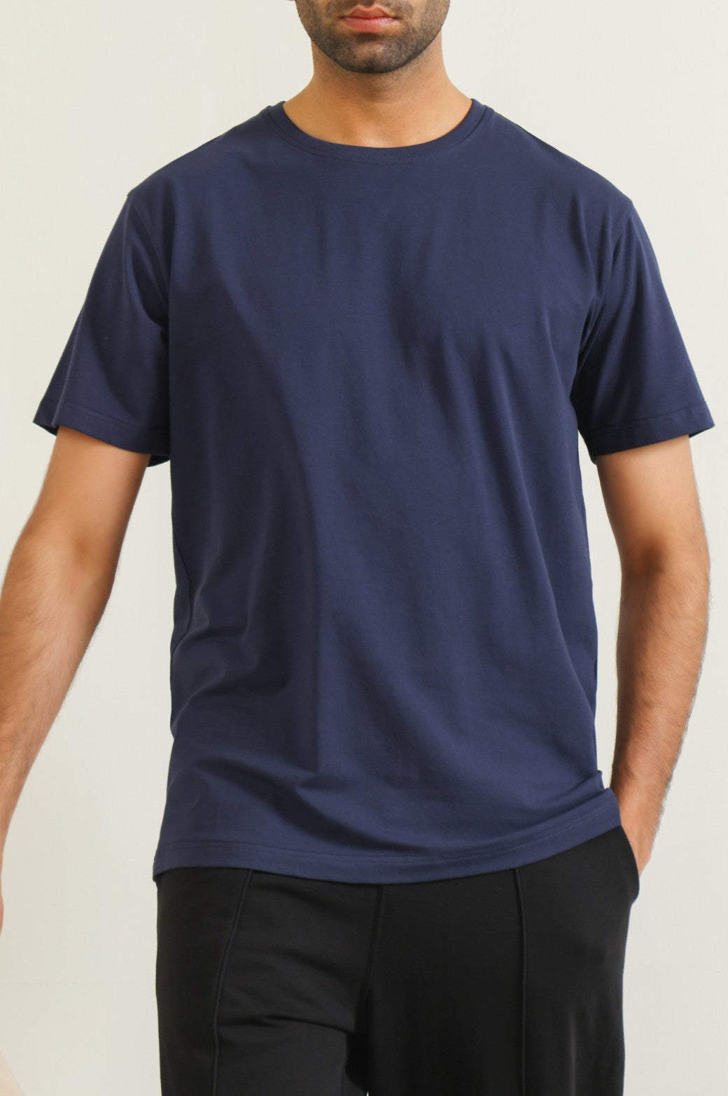 NAVY ROUND NECK T-SHIRT