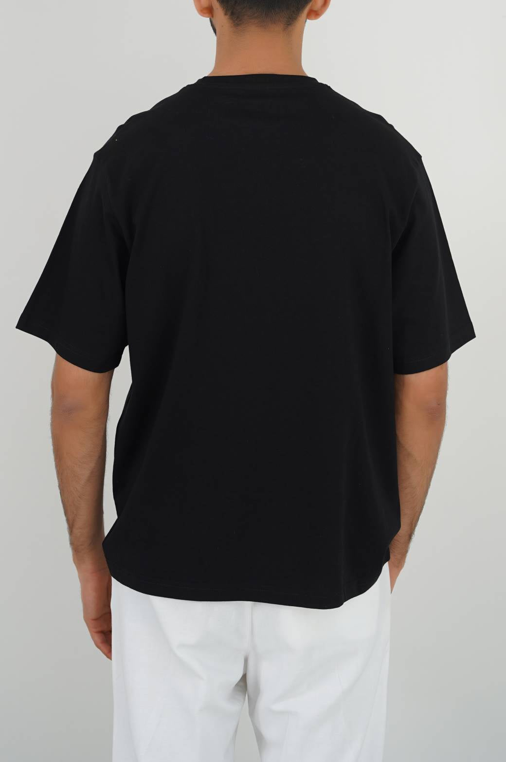 BLACK BASIC T SHIRT