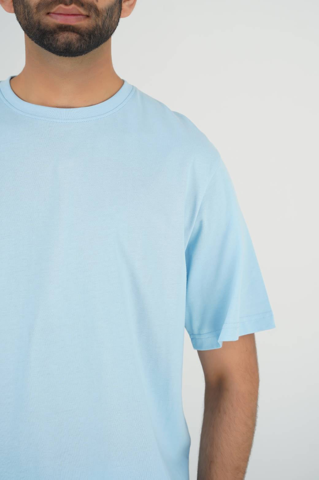 LIGHT BLUE BASIC T SHIRT