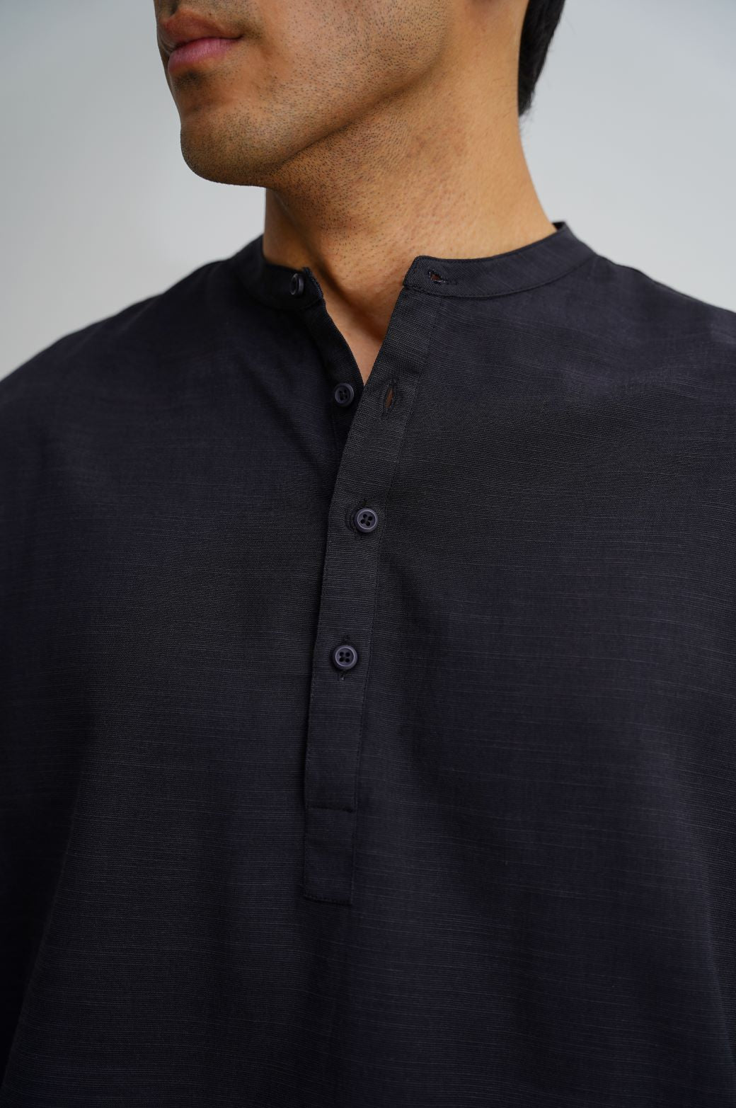 BLACK BAND COLLAR SHIRT