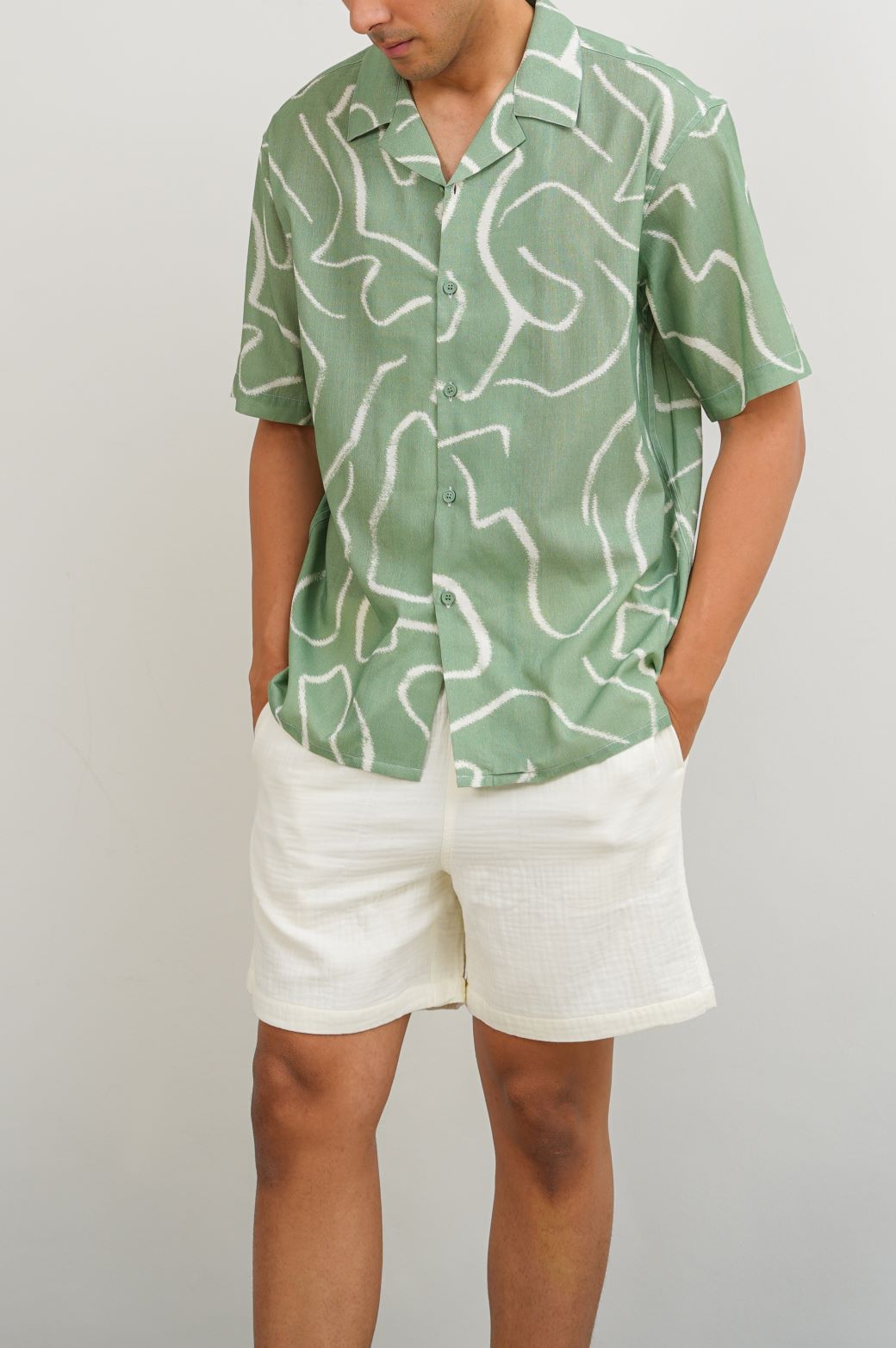 GREEN ABSTRACT FLOW SAFARI SHIRT