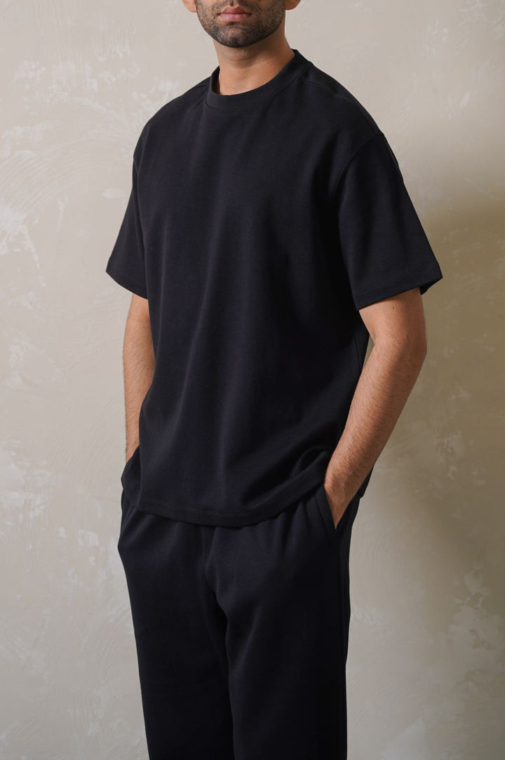 BLACK INTERLOCK TEE