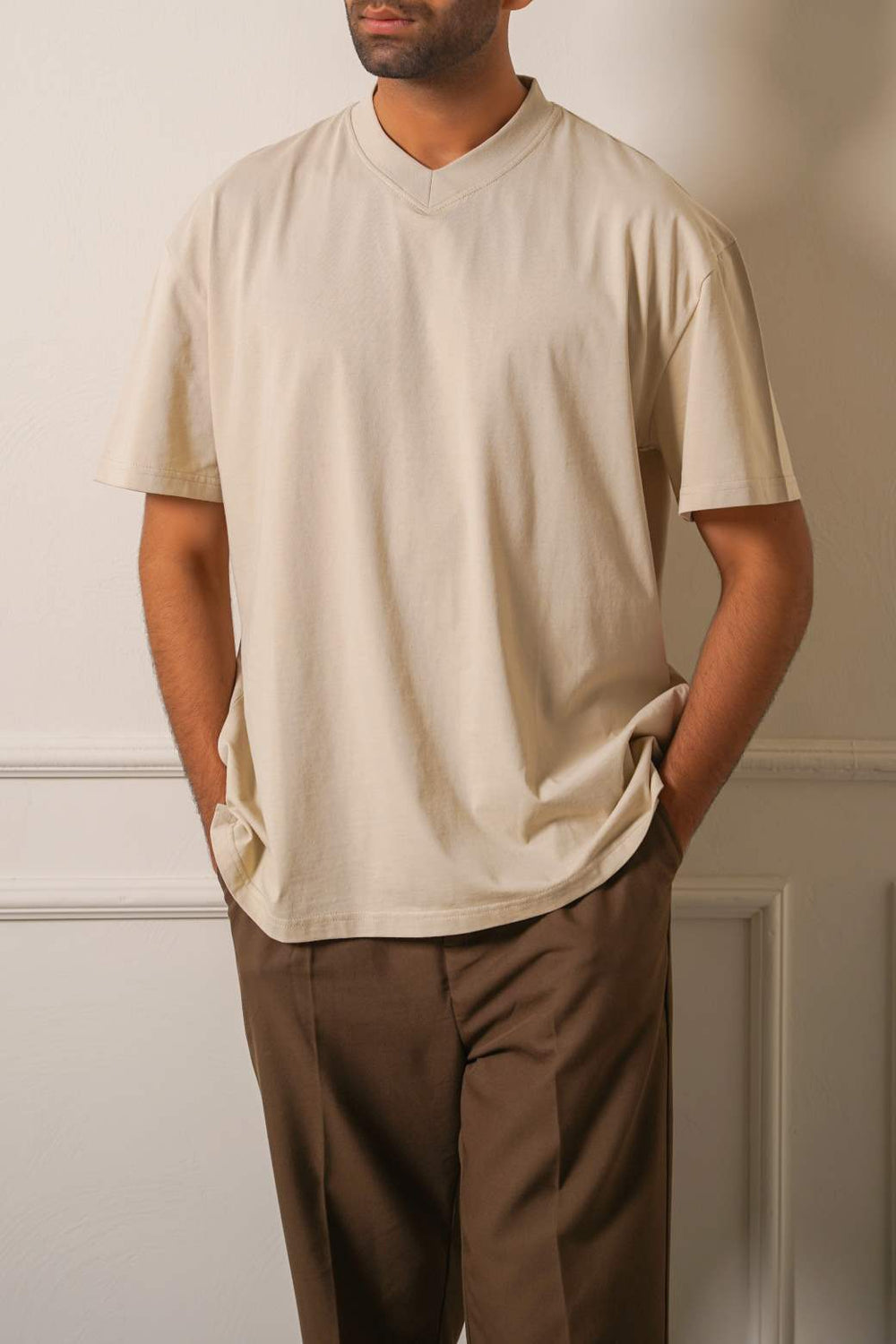 IVORY V-NECK TEE