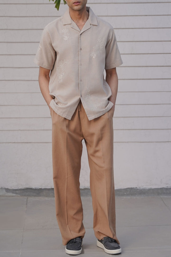 KHAKI TAPERED PANTS
