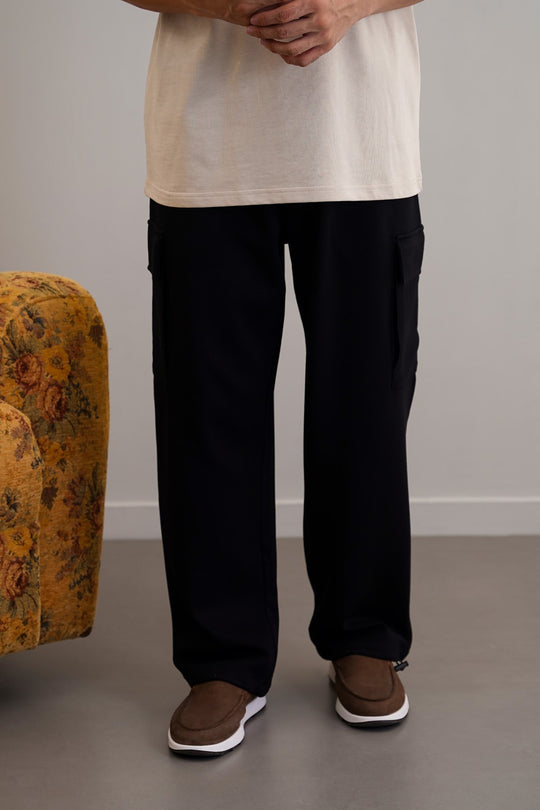BLACK EASY TAPERED CARGOS
