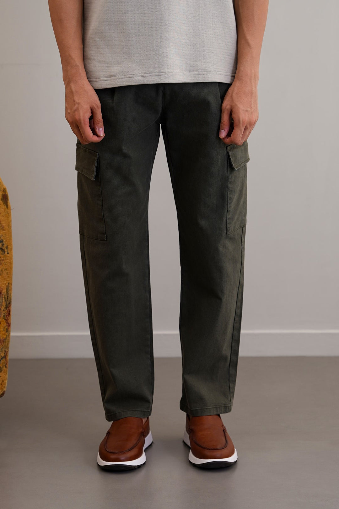 OLIVE EASY TAPERED CARGOS