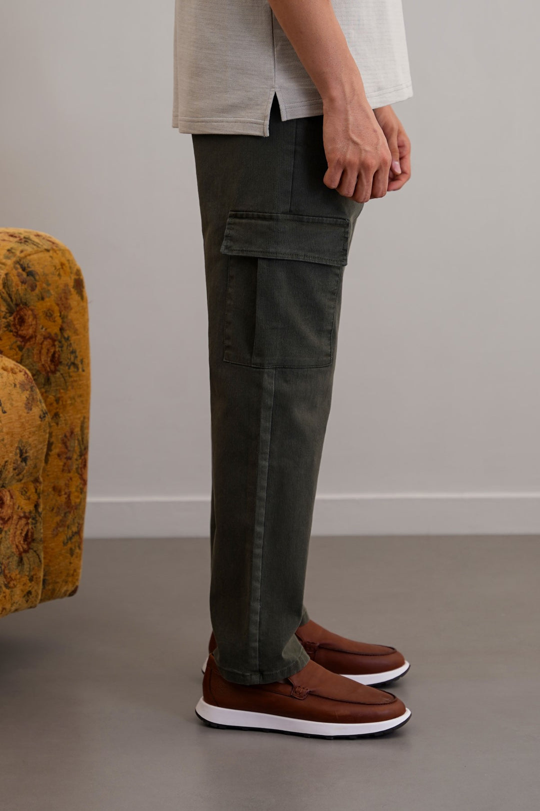 OLIVE EASY TAPERED CARGOS