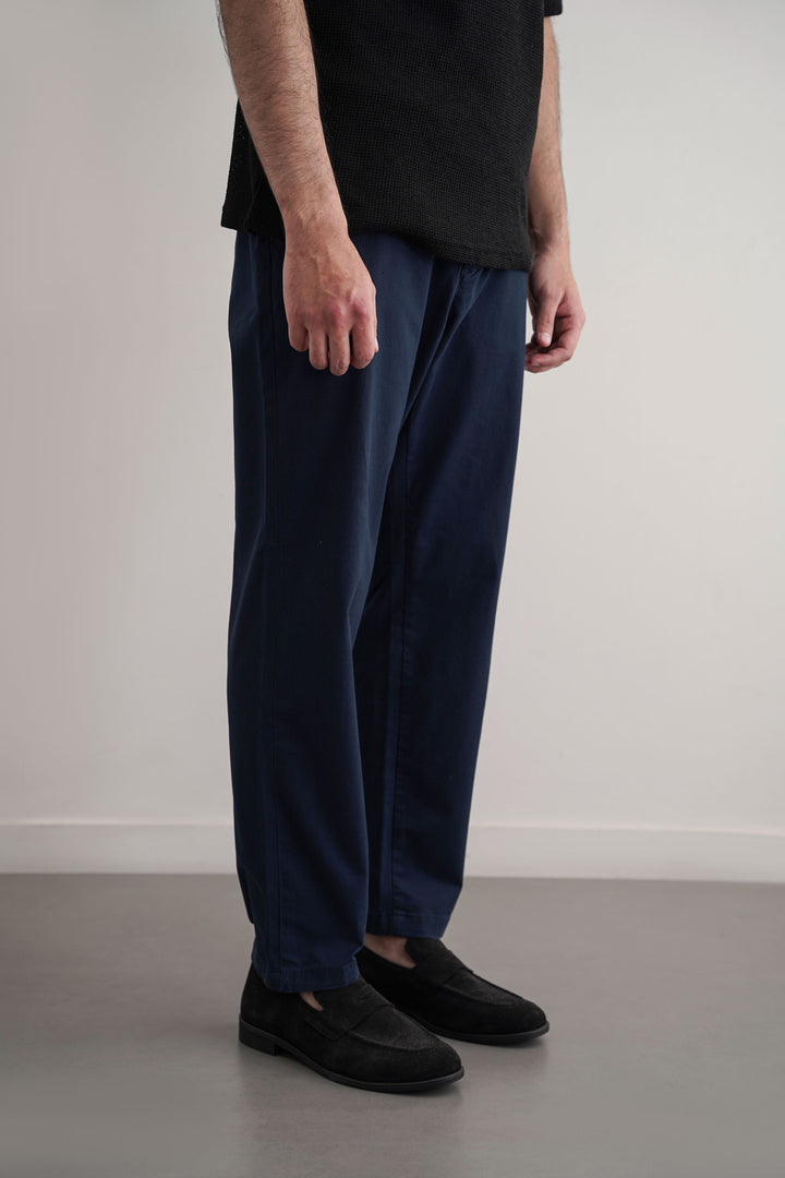 NAVY STRAIGHT FIT CHINOS