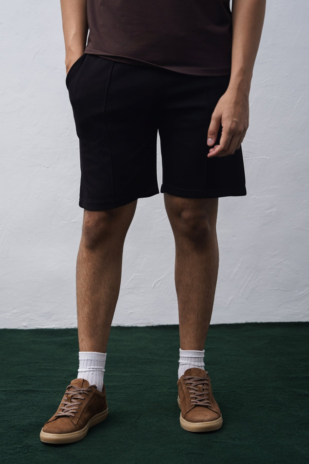 BLACK PLEATED SHORTS