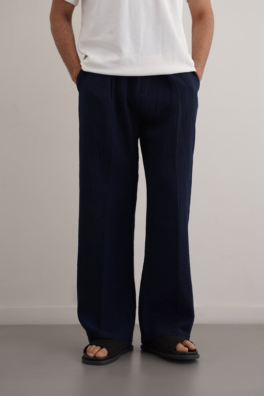 NAVY RELAXED MUSLIN TROUSERS