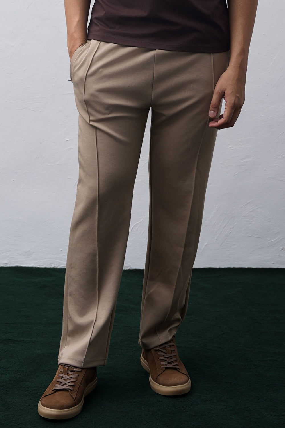 KHAKI EASY PLEATED TROUSERS