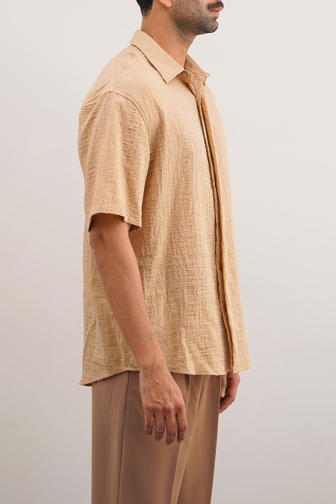 BEIGE SEERSUCKER HALFSLEEVES SHIRT