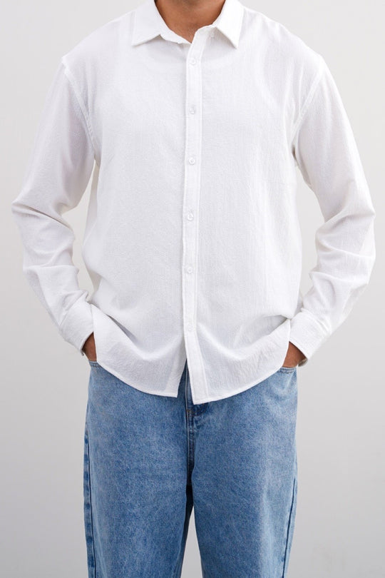 WHITE SEERSUCKER BUTTON DOWN SHIRT