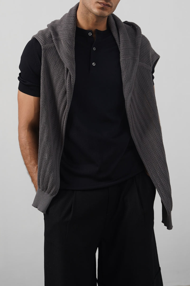 BLACK TIMELESS HENLEY