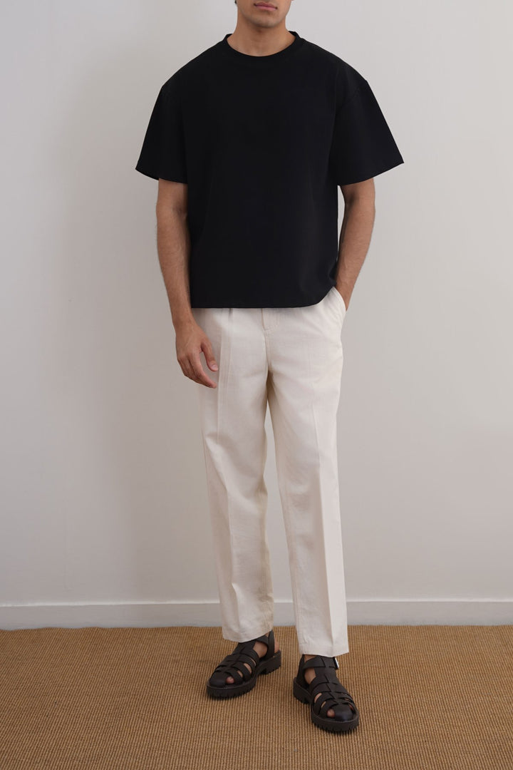 BLACK TEXTURED KNITTED CREW