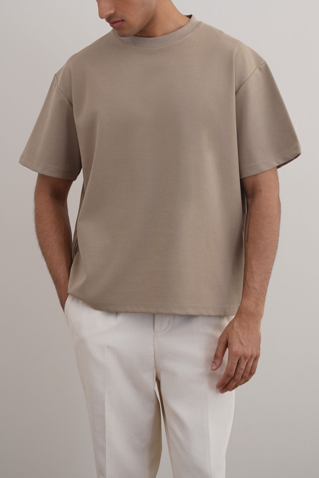 KHAKI TEXTURED KNITTED CREW