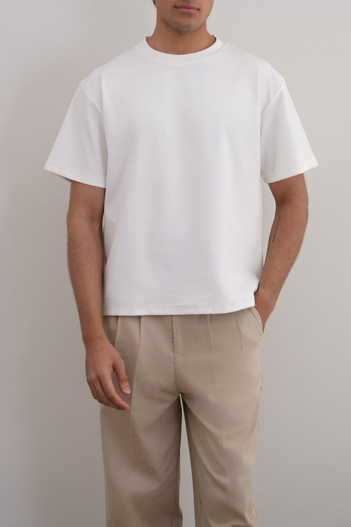 WHITE TEXTURED KNITTED CREW