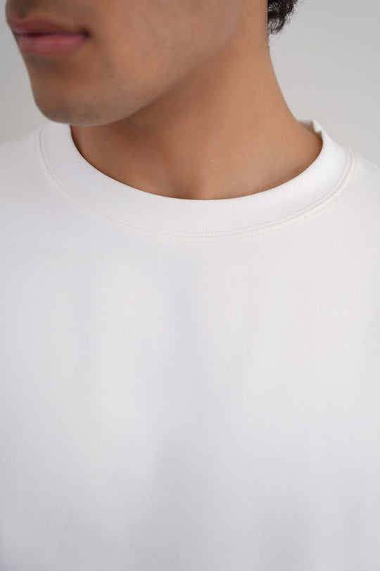 WHITE TEXTURED KNITTED CREW