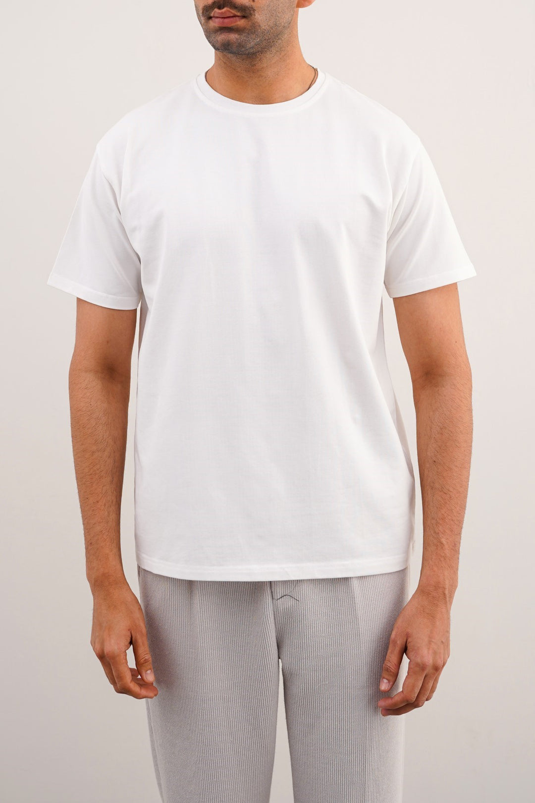 WHITE CREW-NECK TEE