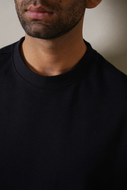 BLACK INTERLOCK TEE