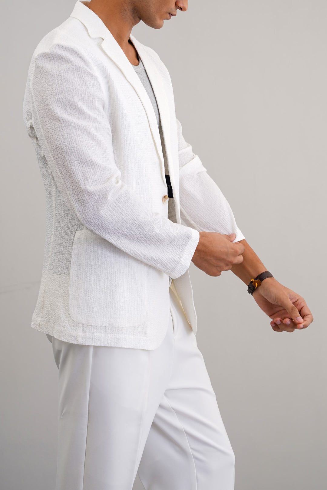 WHITE SEERSUCKER BLAZER