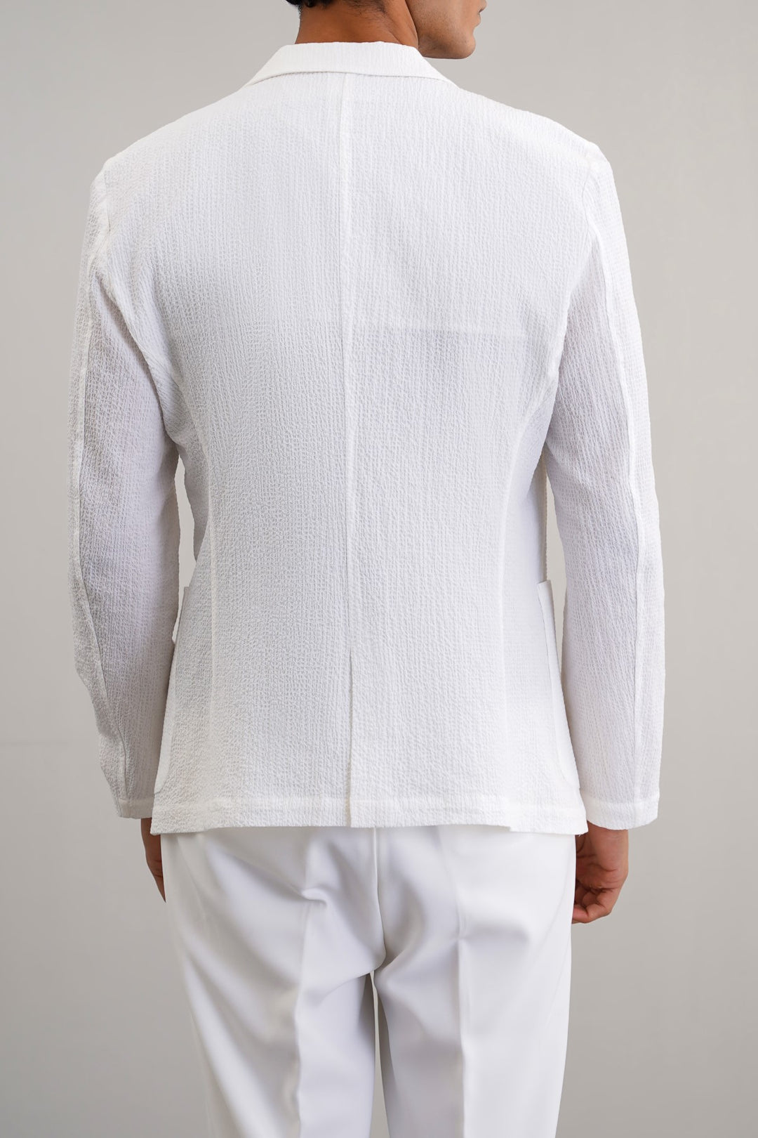 WHITE SEERSUCKER BLAZER