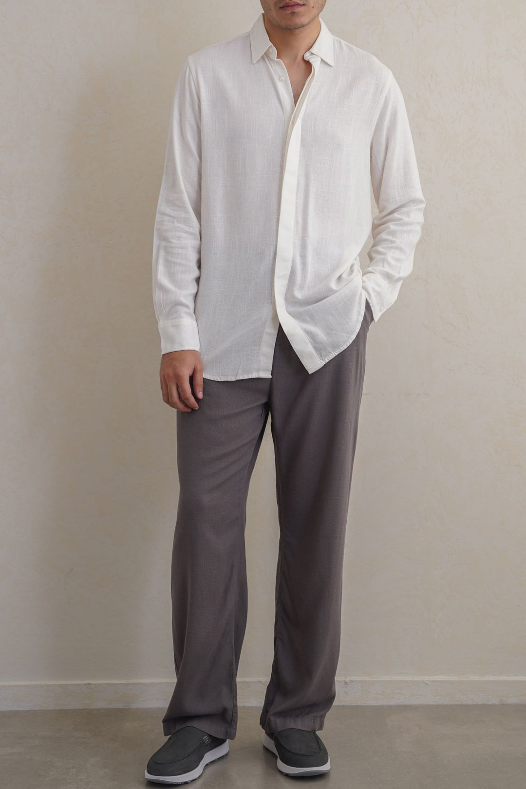 WHITE SHIRT WITH HIDDEN PLACKET