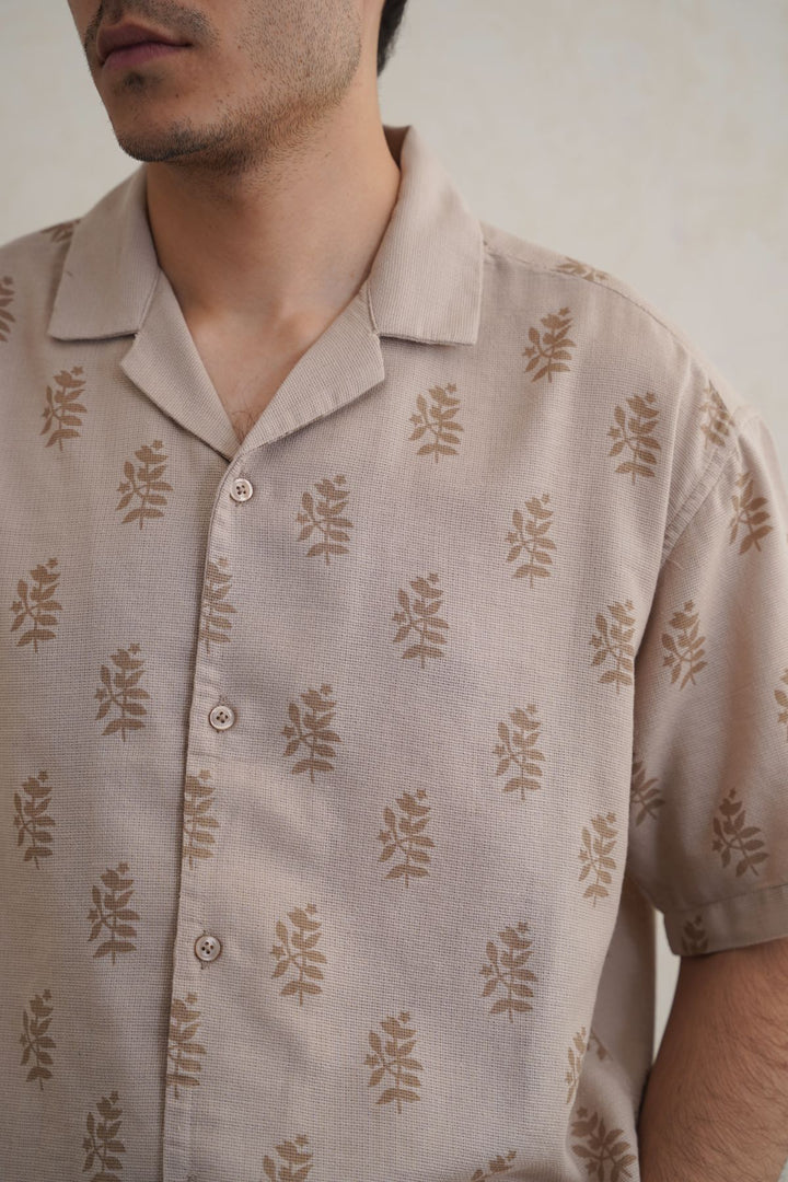 BEIGE SCREEN PRINT SAFARI SHIRT