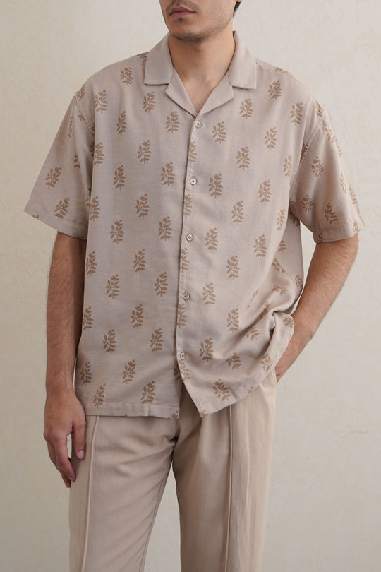 BEIGE SCREEN PRINT SAFARI SHIRT