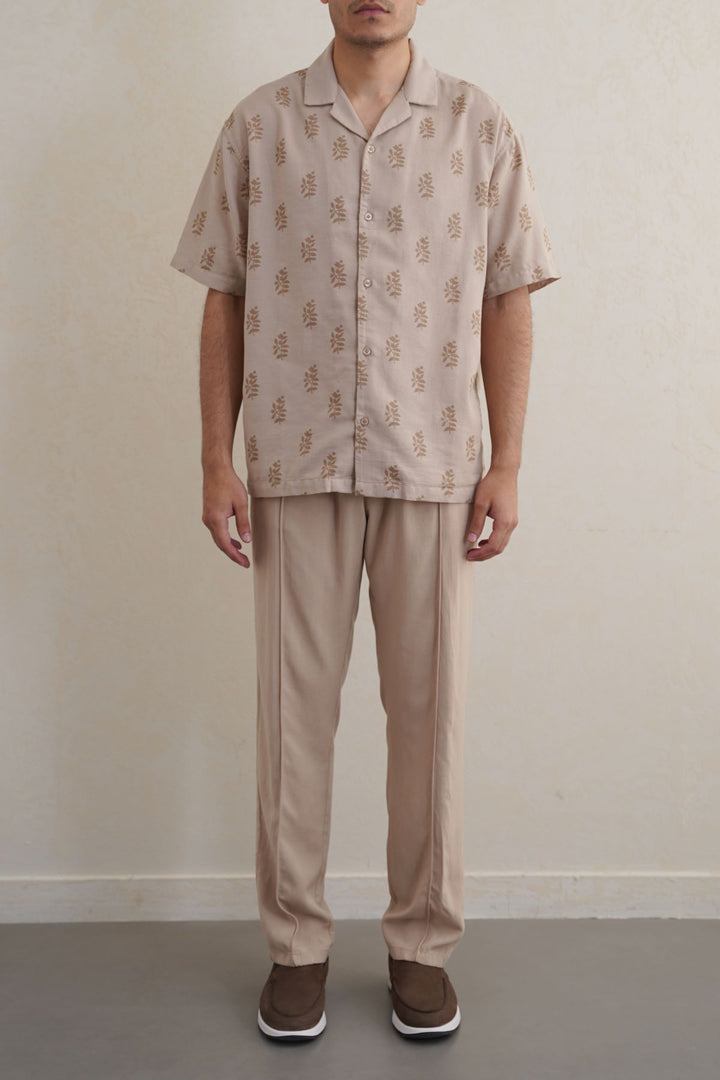 BEIGE SCREEN PRINT SAFARI SHIRT