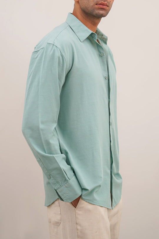 CLASSIC BUTTON DOWN SHIRT