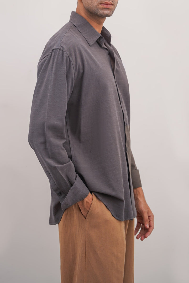 CLASSIC BUTTON DOWN SHIRT
