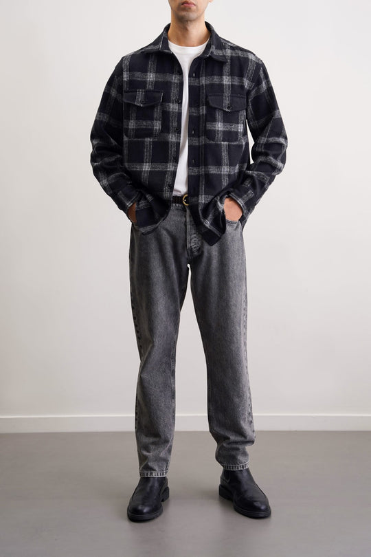 BLACK RELAXED STRAIGHT 
JEANS