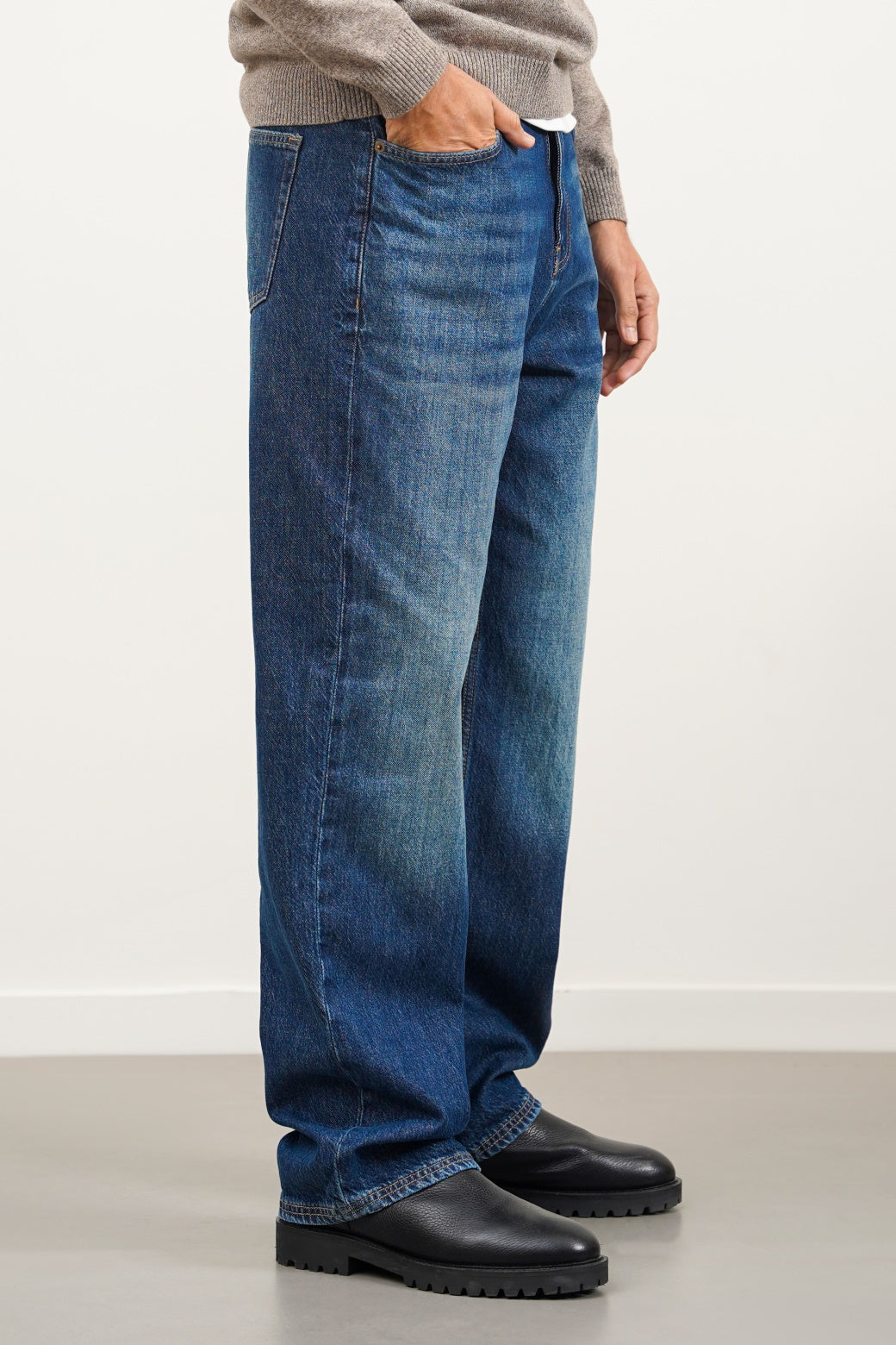 BLUE REGULAR STRAIGHT FIT JEANS