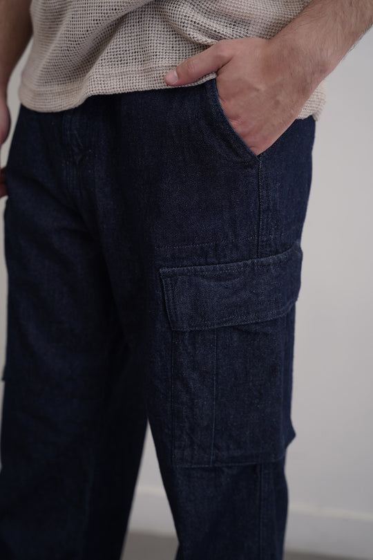 BLUE RELAXED CARGO JEANS