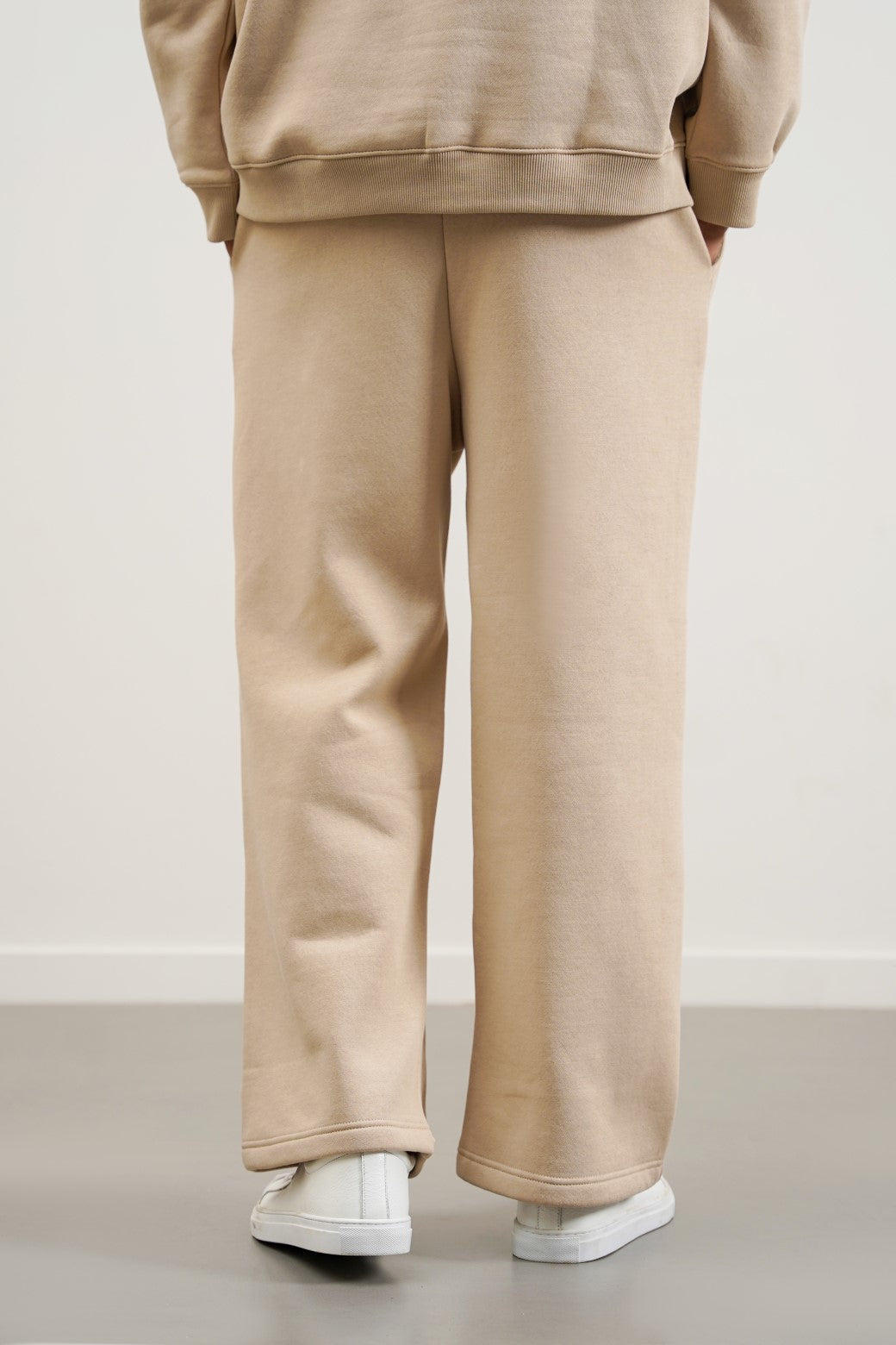 BEIGE STRAIGHT PANTS WITH DRAWSTRING